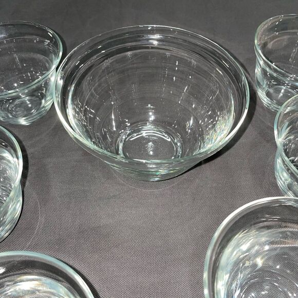 Vintage 50's Set of 6 Individual Glass Cups and Server Bowl - Picture 4 of 5